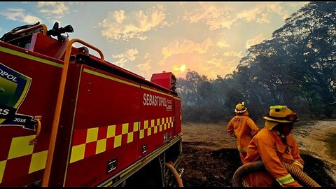 Nearly 1000 firefighters battling Western Victoria bushfires