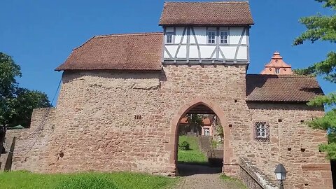 Burg Hirschhorn im Odenwald mit Aussicht auf den Neckar /Beautiful German castle Hirschhorn in Hesse