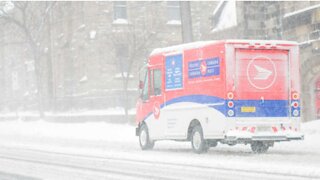 Canada Post Is Hiring In Ontario For The Holidays & You Can Make $21/hr With No Experience