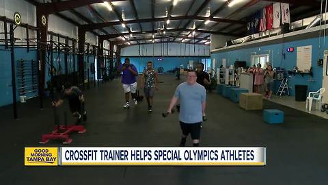 Former USF football player starts weightlifting program for kids with special needs