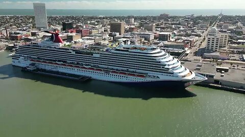 Galveston Harbor - Trains & Cruise Ships