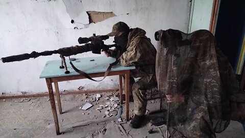 Airborne assault group attacks with a machine gun, sniper rifle and mortar