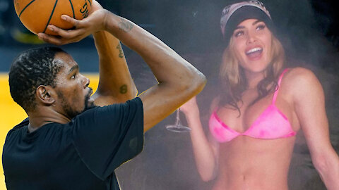 Kevin Durant Caught Shooting His Shot At NFL DE Julius Peppers' Super Hot Wife