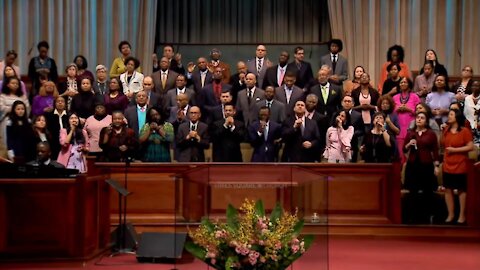 "Build My Life" sung by the Times Square Church Choir