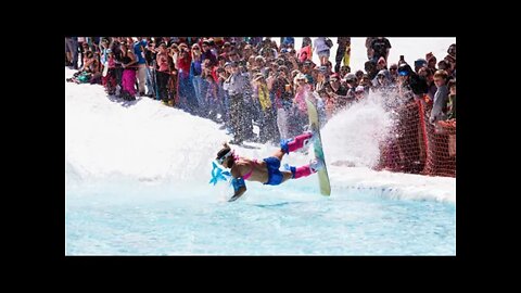 This is how you slide through water #short #skiinginwater #slideinwater #icywater