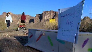 Apache Junction child creates 'community food pantry'