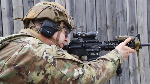 U.S. Paratroopers Engage Targets During Marksmanship Training