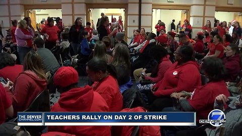 Denver teachers: "This pay is bananas!"