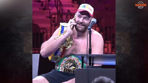 Tyson Fury takes Sugar Hill's mom's phone call before the post fight conference