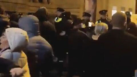 Dublin About To Explode As A Huge Mob Demands Deportations After A Migrant Stabbed 3 Children