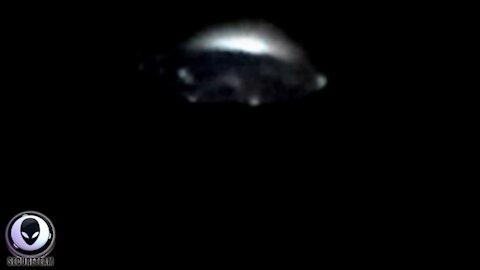 SHINY ALIEN LOOKING UFO IN SKY OVER AREA 51 S4 BASE