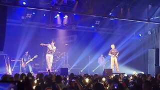 N.Flying in Houston song Fall With You