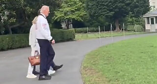 🚨New: Joe Biden is miraculously walking very fast now! Is this him or Jim Carey.l