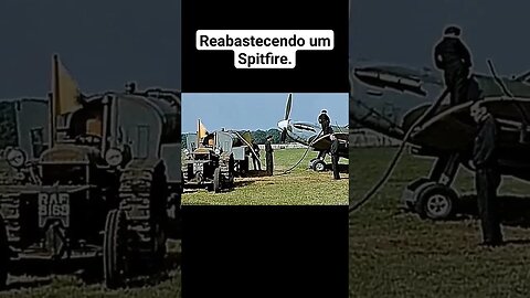 Reabastecendo um Spitfire. #war #guerra #ww2