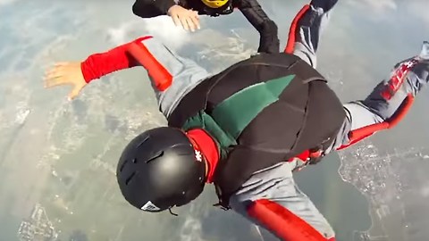 Skydive Goes Wrong