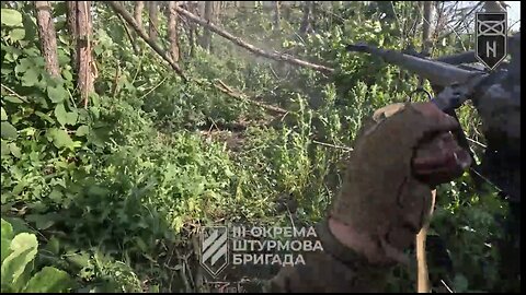 Combat footage : Assault on Russian position and taking mortar fire