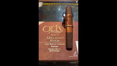 Oliva Serie V Melanio Maduro 5x52 Robusto #Cigars #Shorts #CigaroftheDay #Cigar