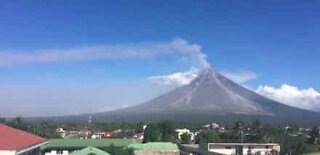 フィリピンでの火山噴火