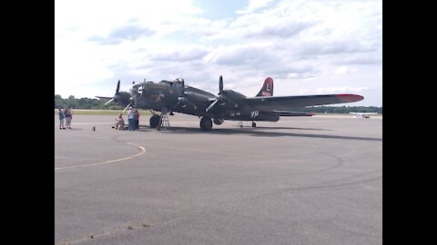 B-17 WWII bomber engine start, Meridianville Alabama