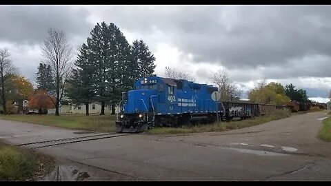 A Single Locomotive, Heavy Train (GP38) Back To Channing.. #trains #trainvideo | Jason Asselin