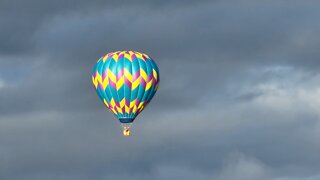 7 / 11 balloon ride all over the sky