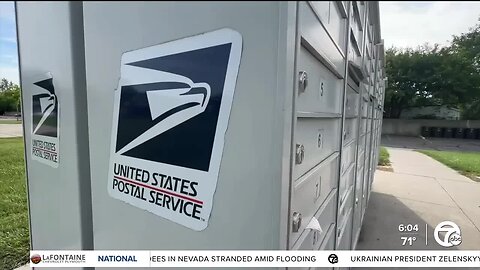 U.S. Postal carrier robbed at gunpoint in Taylor