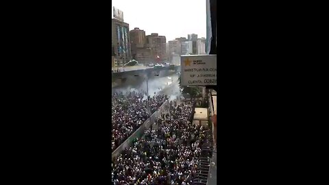 People Venezuela atack Maduro