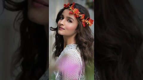 Alia Bhatt #aliabhatt #aliabhat #alia #aliabhattandranbirkapoor #aliabhatt_loves #bollywood #star