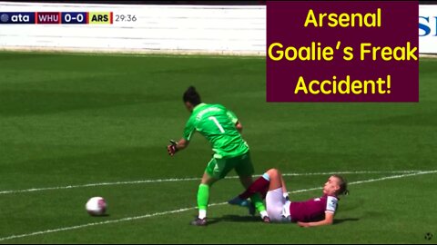 Arsenal Goalie Loosens Boot!