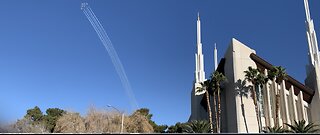 Thunderbirds of Nellis AFB fly near Las Vegas temple