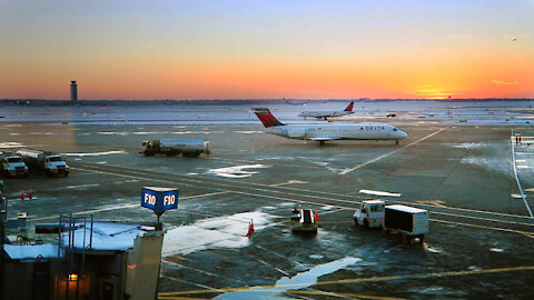 Chicago O'Hare airport sundown time lapse