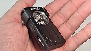 Boruit V7 EDC Flashlight