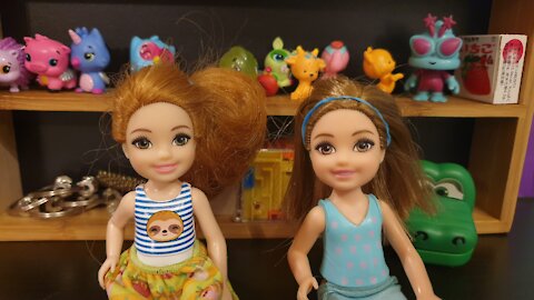 Toy shopping ! Barbie 's Twin Daughters, Addie and Ashley