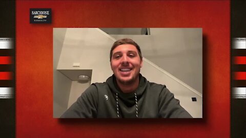 Hangin' With Hoop: Browns Austin Hooper talks 7-3, Nick Chubb's stiff arm, Baker Mayfield's pop culture references