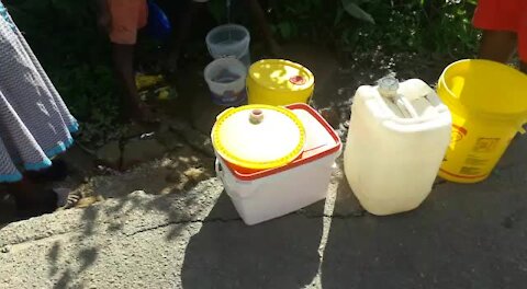 SOUTH AFRICA - Durban - Cliffdale residents without water (Videos) (hXg)