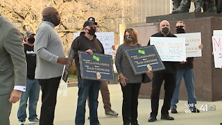 KC biz owners protest COVID-19 restrictions, demand relief