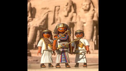 Unbelievable Encounter: Cartoon Characters Touring the Ancient Wonders of Egypt!