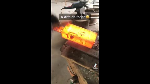 Forging Knives In Damascus