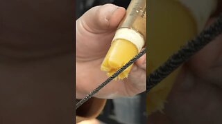 How to perfectly wax a bowstring #archery #bowmaking