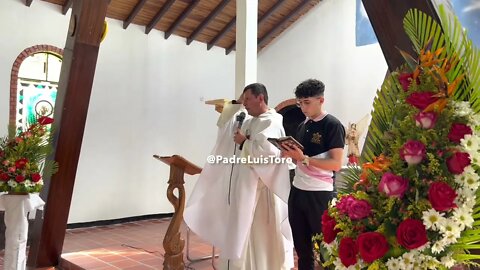 Adventistas regresan a la Iglesia de cristo y se casan - El Sacramento del Matrimonio- P. Luis Toro.