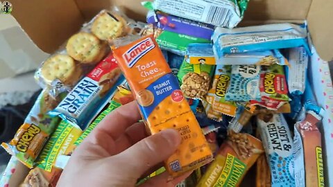 The Ultimate Back to School Snack Box: 70 Count Nutritious Care Package