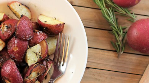Roasted Red Potatoes | It's Only Food w/ Chef John Politte