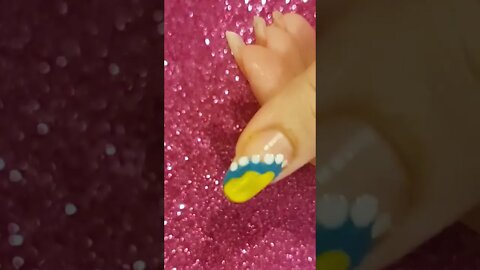 Easy nail art short #shortvideo #nailart #nails #shortsfeed #mehsimcreations #ytshorts