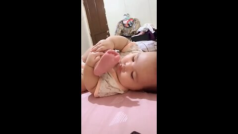 cute baby playing with foot 🦶🦶🦶