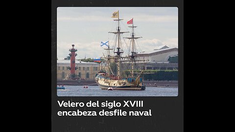 El histórico velero Poltava encabeza el principal desfile de la Armada de Rusia