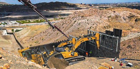Start-To-Finish: Construction Of We Build the Wall's Border Wall