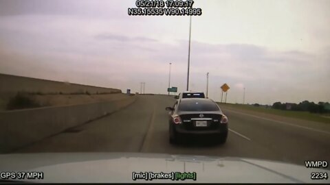 Arkansas Police | West Memphis PD Dashcam of Police Chase and Shooting of Alleged Shoplifter ASP