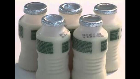 How to Make a Piggy Bank For Banknotes and Coins with a Bottle of Fermented Milk