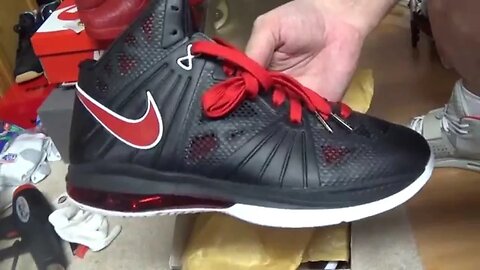 SNEAKER COMPARISONS! "LEBRON VIII 8 P.S." V/2 AWAY- V/1 UNBOXING (Heat4Dae's23)