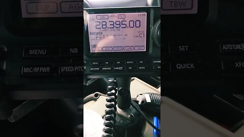 Contact With Italy On 10 Meters Mobile. 28MHz DX
